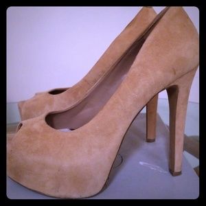 Jessica Simpson Plaform Pumps